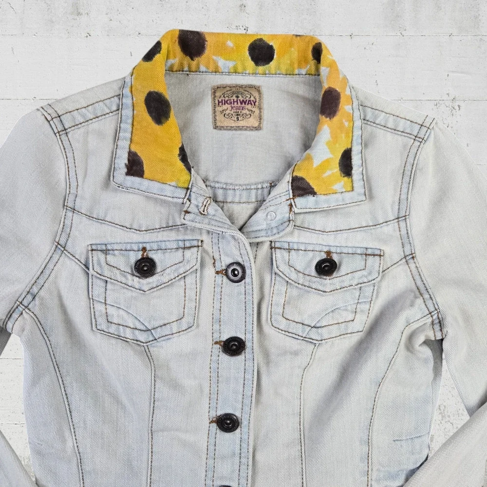 Y2K Light Acid Wash Hand Painted Sunflower Highway Jeans Denim Jacket Size Small